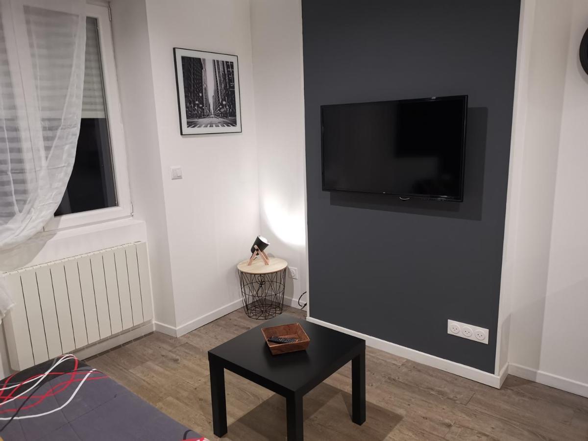 Studio Cosy Au Pied Du Metro Flachet Villeurbanne Esterno foto